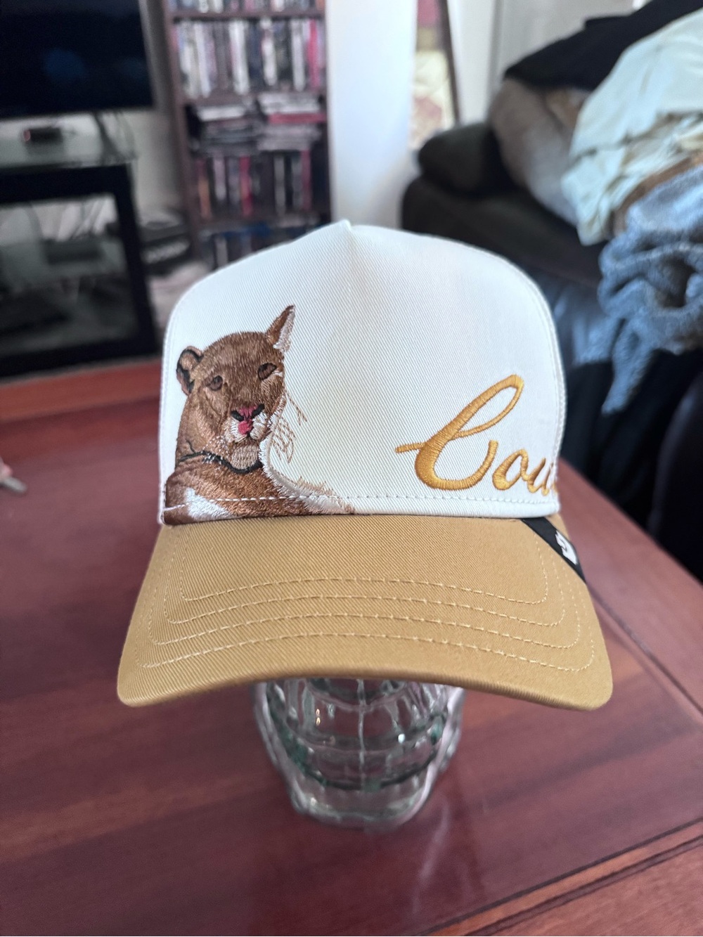 Goorin Bros. “EXCLUSIVE COUGAR” Embroidered Trucker Hat. Mesh SnapBack NWT